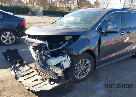 2025 Toyota Sienna Xle z USA, uszkodzony, nr VIN 5TDJRKEC1SS268774